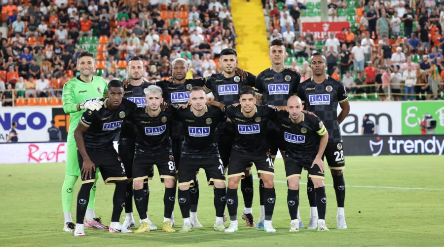 Corendon Alanyaspor Vs Fenerbahçe Istanbul