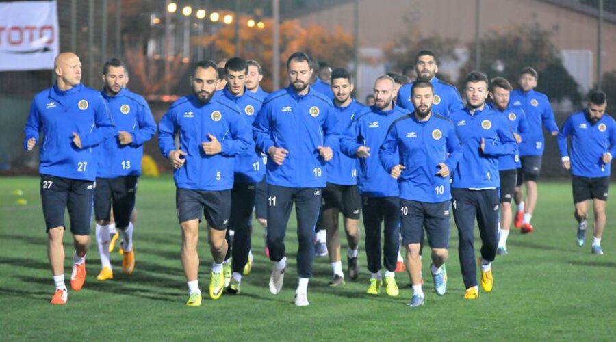Alanyaspor against Karsıyaka FC İzmir