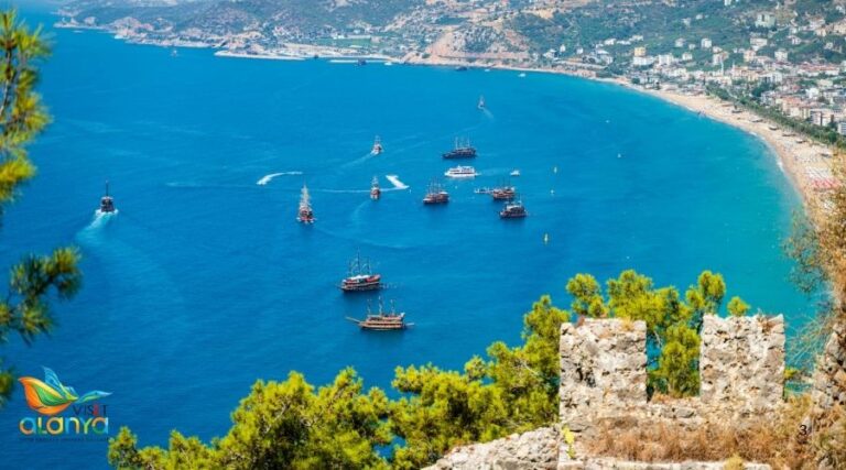 Boat Tours near the Cleopatra Beach in Alanya