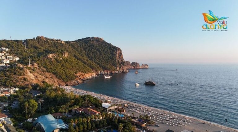 Damlatas Beach under the Castle of Alanya